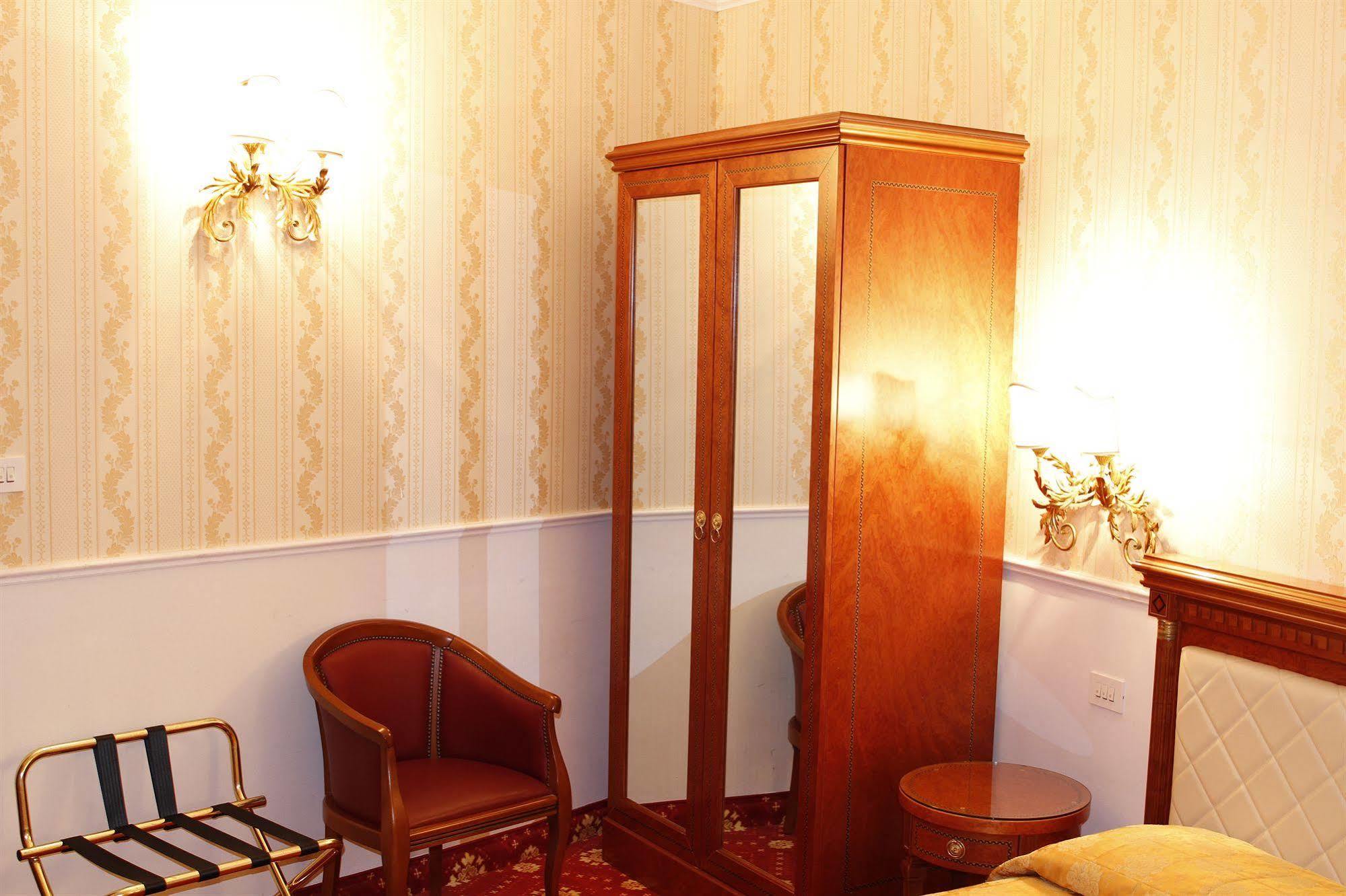 Hotel Genio Rome Bagian luar foto