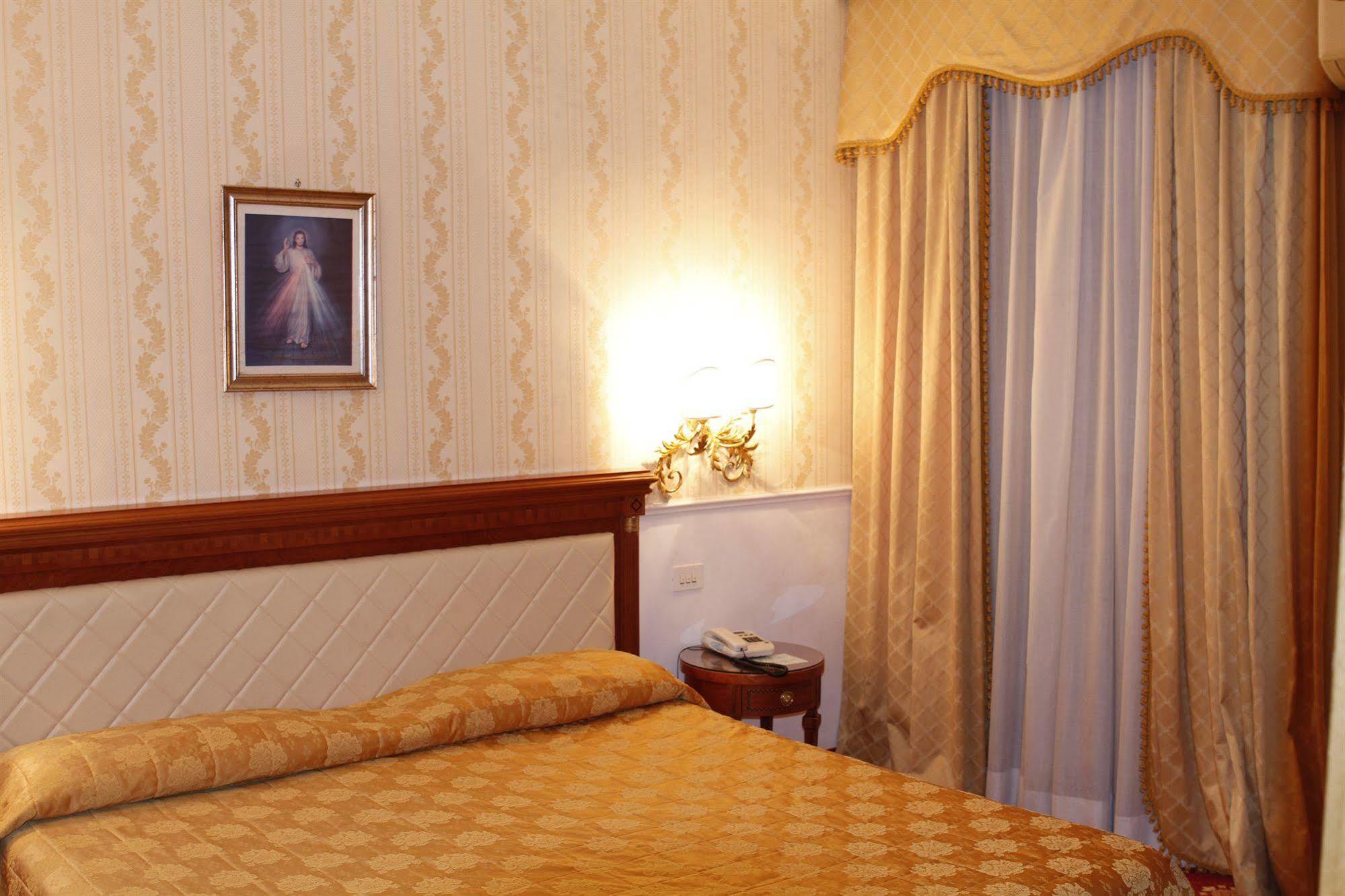 Hotel Genio Rome Bagian luar foto